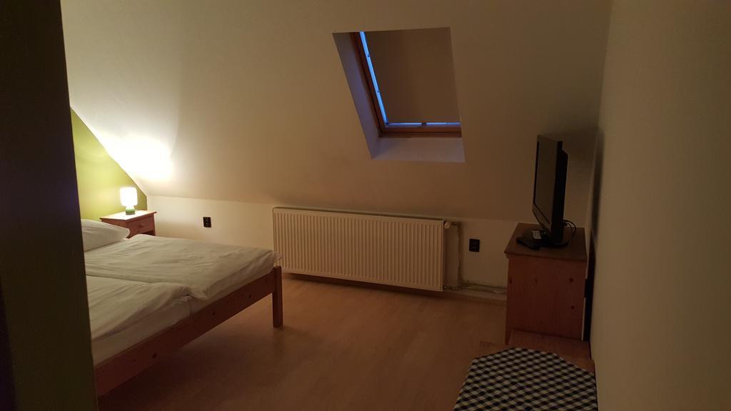Hotel Carpatia Bratislava Cameră foto